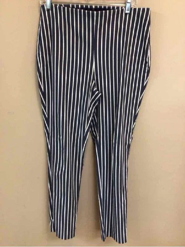 CHICOS SIZE 8 Ladies PANTS